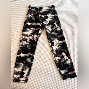 MARIKA Black, teal & purple abstract‎ floral print yoga pants size M.